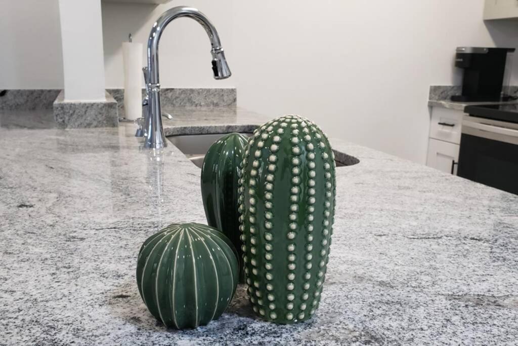 Discover Luxury Condo Steps Away From Celebration Pointe And I-75! Gainesville Luaran gambar