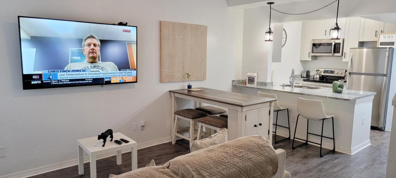 Discover Luxury Condo Steps Away From Celebration Pointe And I-75! Gainesville Luaran gambar