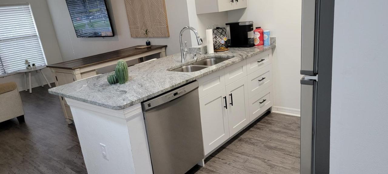 Discover Luxury Condo Steps Away From Celebration Pointe And I-75! Gainesville Luaran gambar